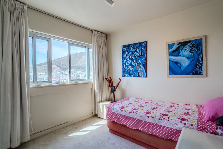 2 Bedroom Property for Sale in Sea Point Western Cape
